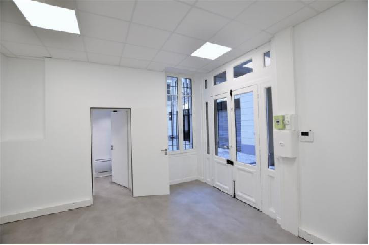 
                                                Location
                                                 Location Bureaux Paris 75008