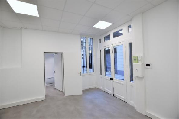 
                                                Location
                                                 Location Bureaux Paris 75008