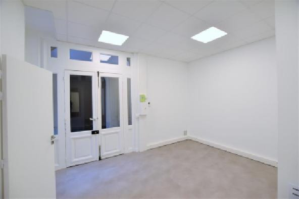 
                                                Location
                                                 Location Bureaux Paris 75008