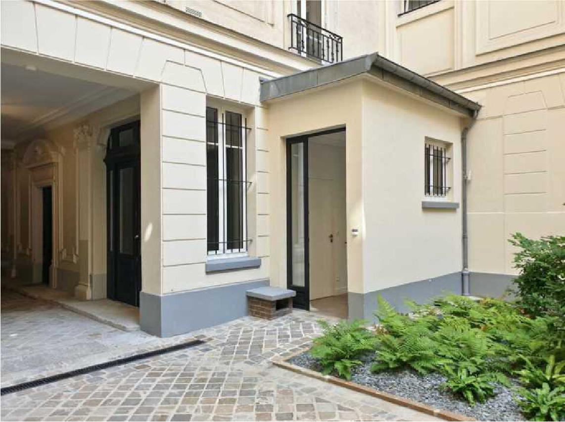 
                                                Location
                                                 Location Bureaux Paris 75008