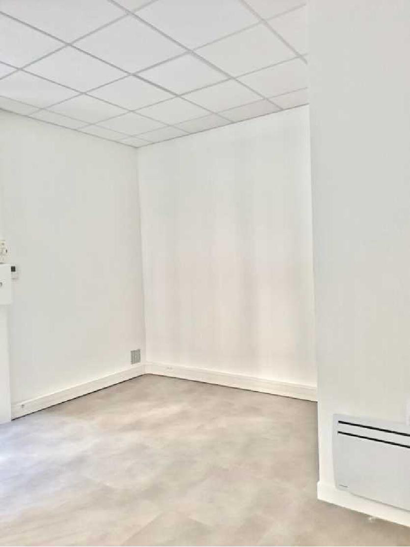 
                                                Location
                                                 Location Bureaux Paris 75008