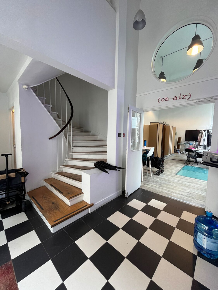 
                                                Location
                                                 Location Bureaux Paris 75008