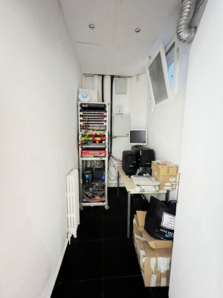 
                                                Location
                                                 Location Bureaux Paris 75008