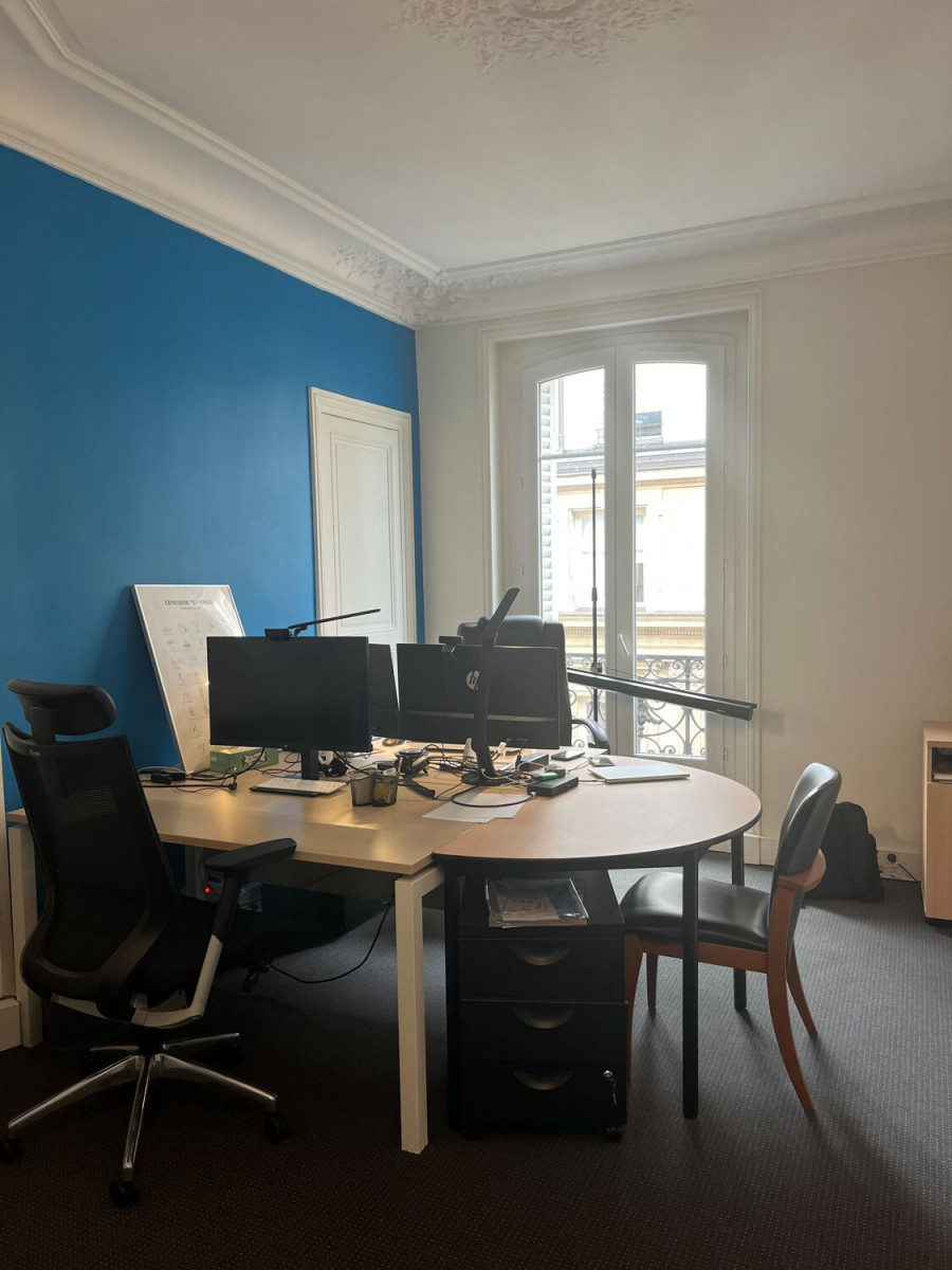 
                                                Location
                                                 Location Bureaux Paris 75008