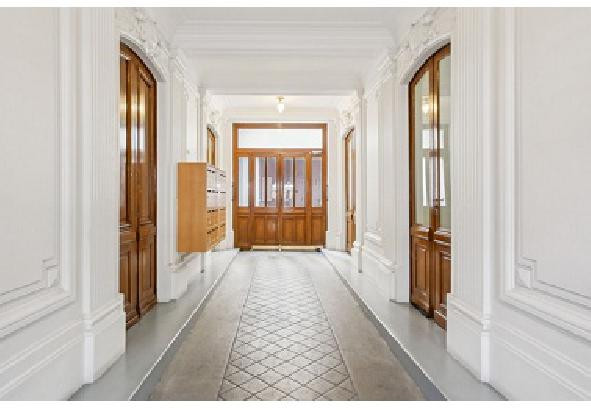 
                                                Location
                                                 Location Bureaux Paris 75008