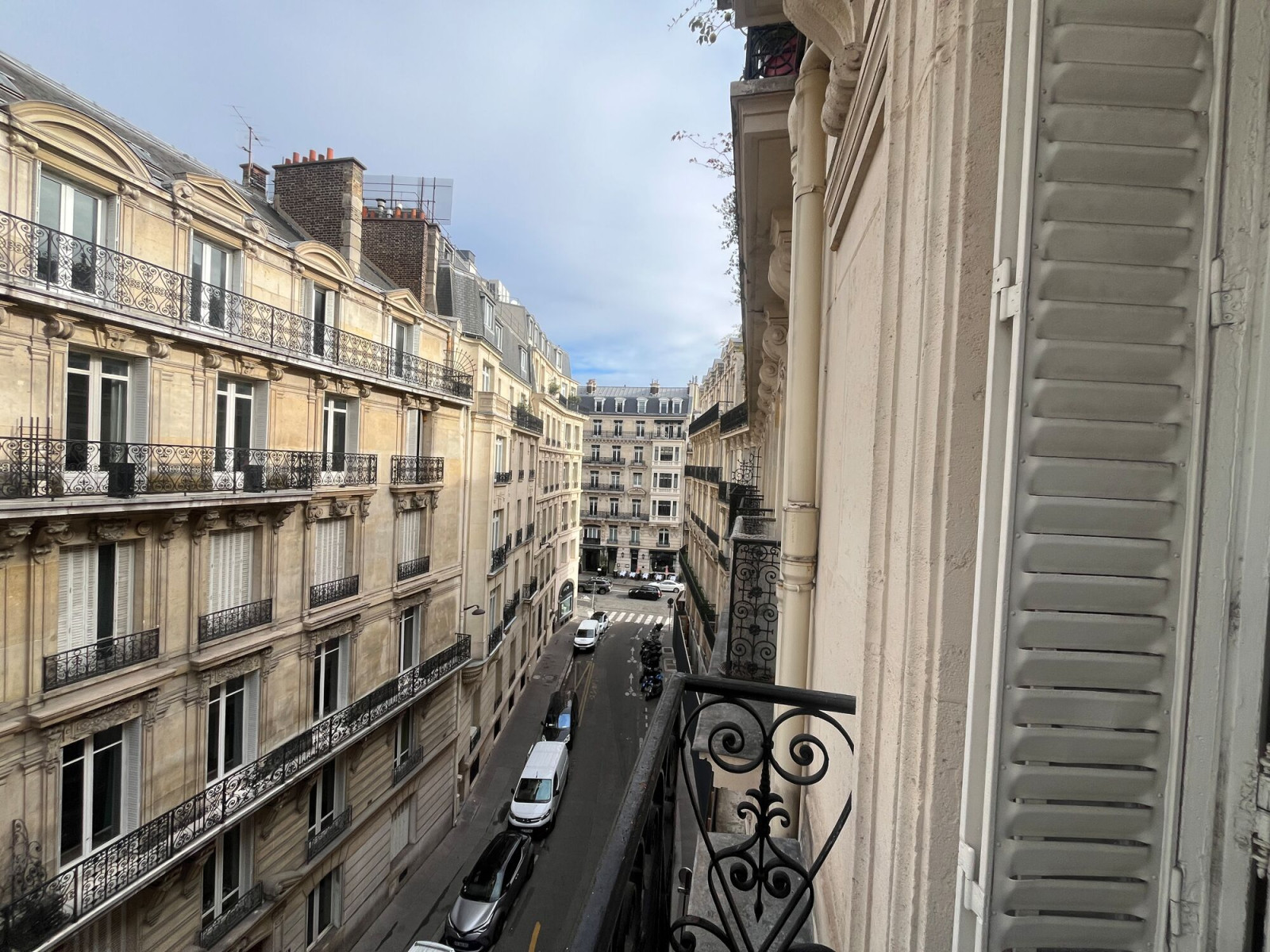 
                                                Location
                                                 Location Bureaux Paris 75008