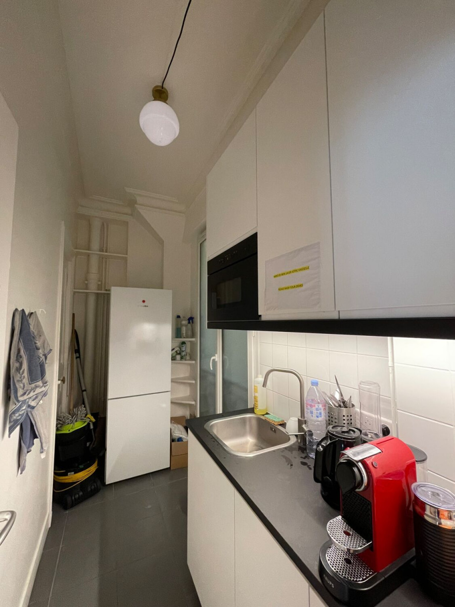 
                                                Location
                                                 Location Bureaux Paris 75008