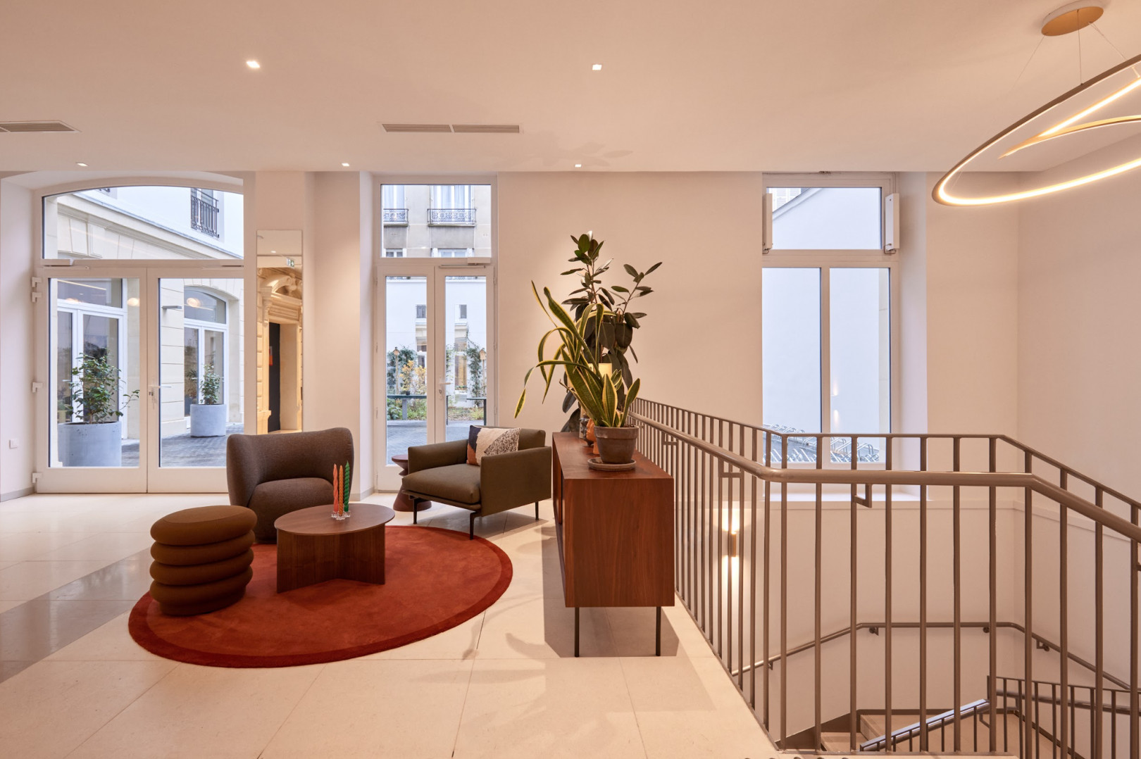 
                                                Location
                                                 Location Bureaux Paris 75008