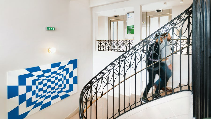 
                                                Location
                                                 Location Bureaux Paris 75008