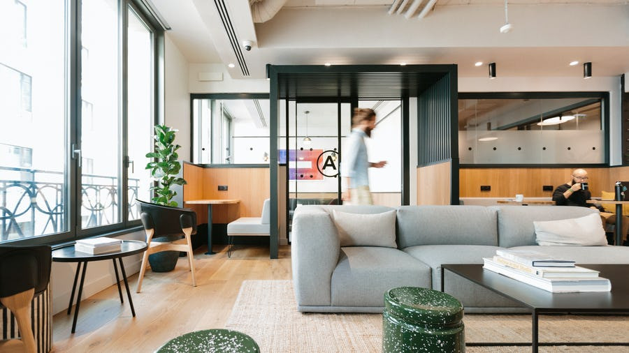
                                                Location
                                                 Location Bureaux Paris 75008