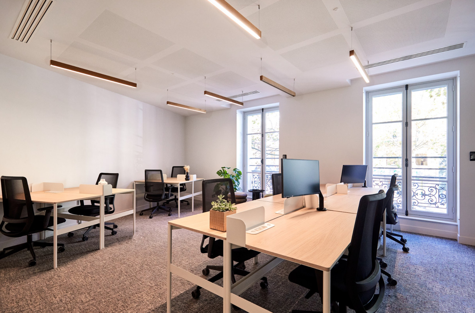 
                                                Location
                                                 Location Bureaux Paris 75008