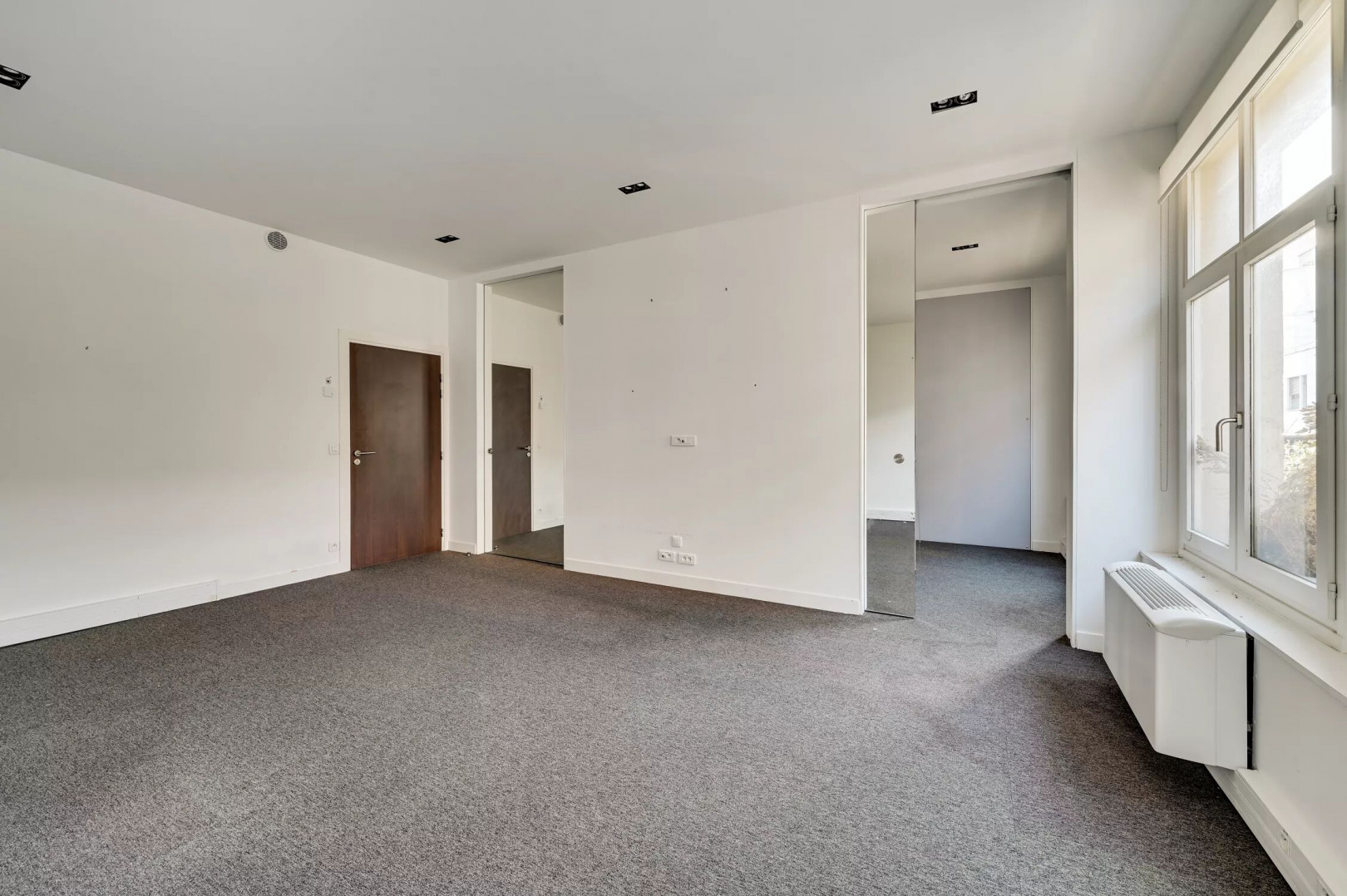 
                                                Location
                                                 Location Bureaux Paris 75008