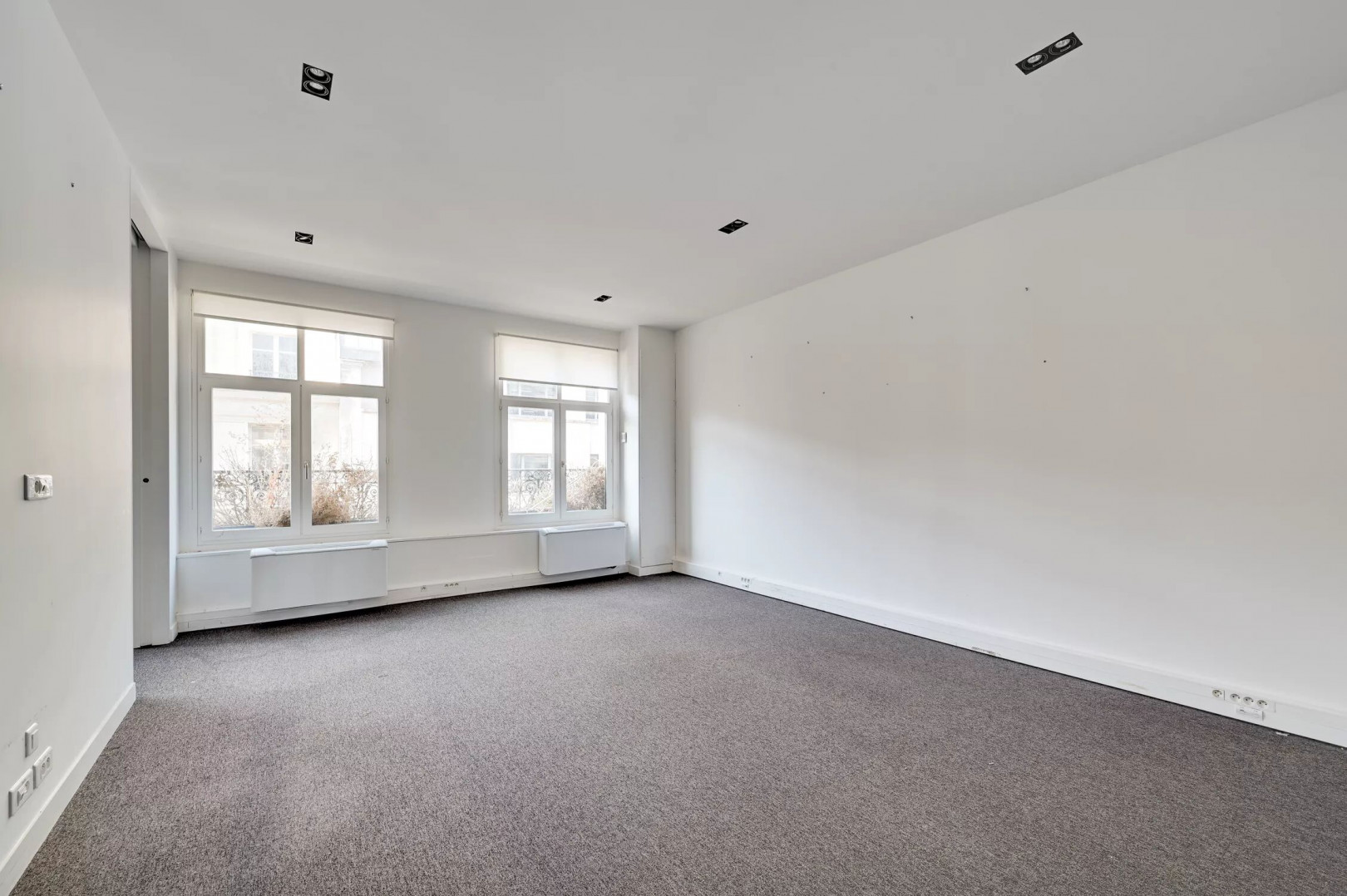 
                                                Location
                                                 Location Bureaux Paris 75008