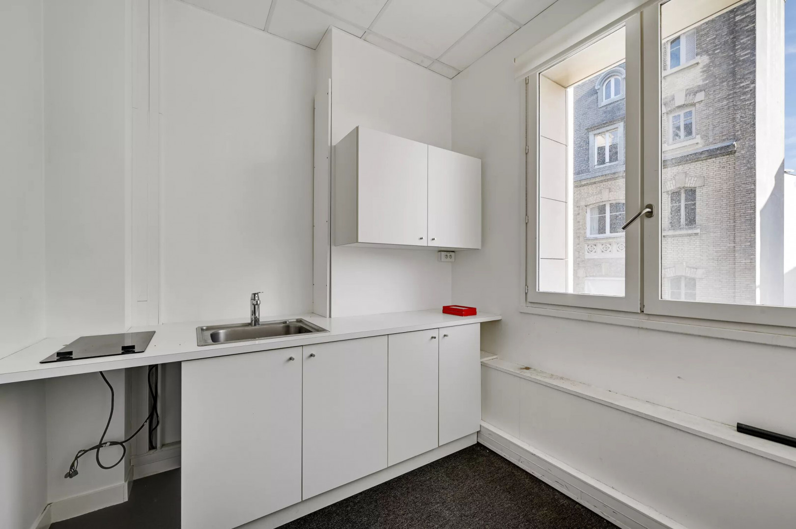 
                                                Location
                                                 Location Bureaux Paris 75008