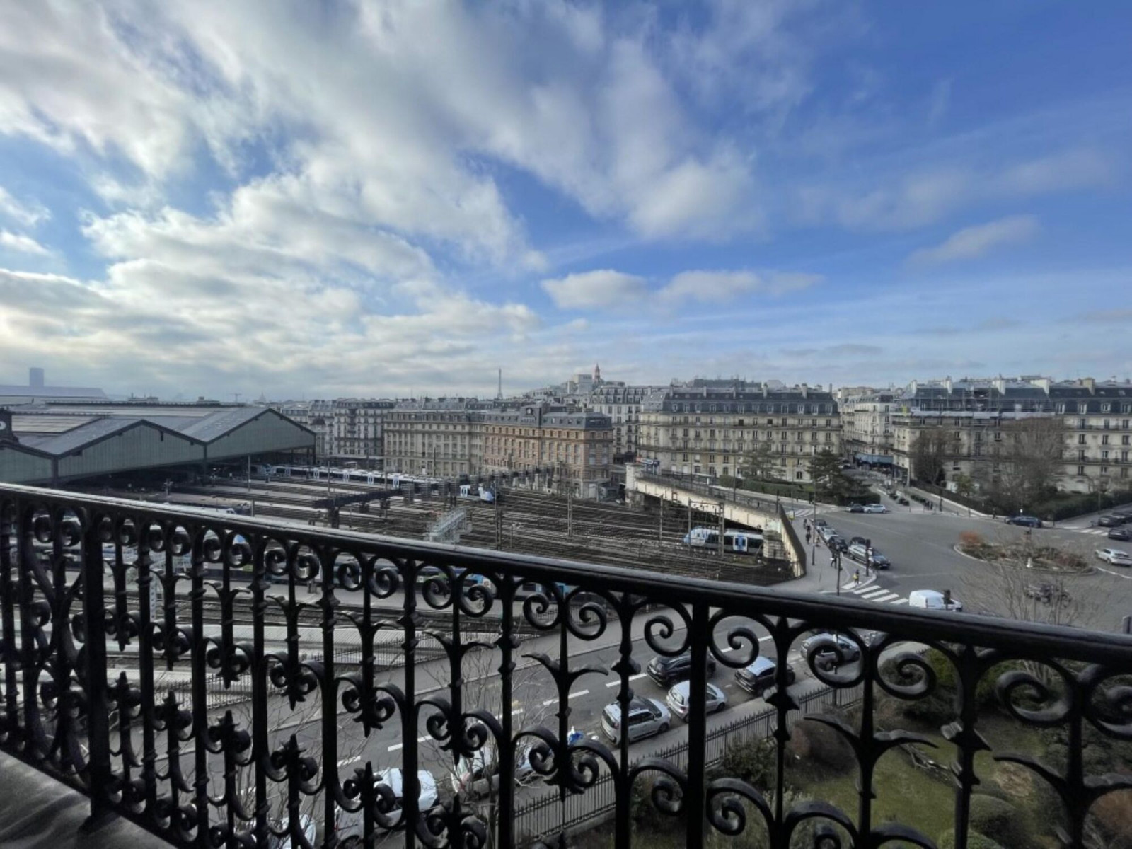 
                                                Location
                                                 Location Bureaux Paris 75008