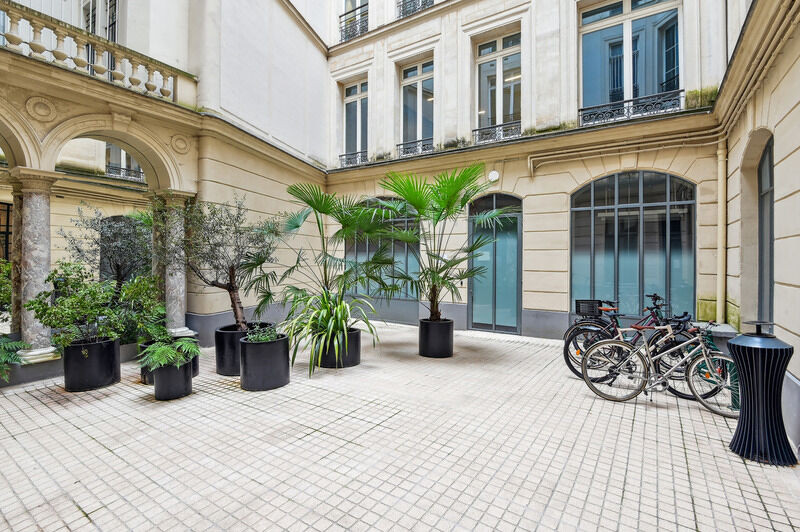 
                                                Location
                                                 Location Bureaux Paris 75008