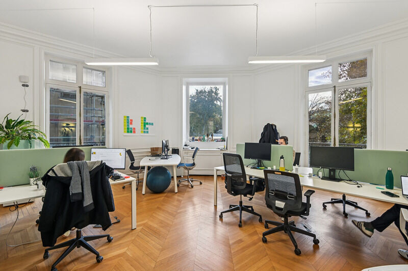 
                                                Location
                                                 Location Bureaux Paris 75008