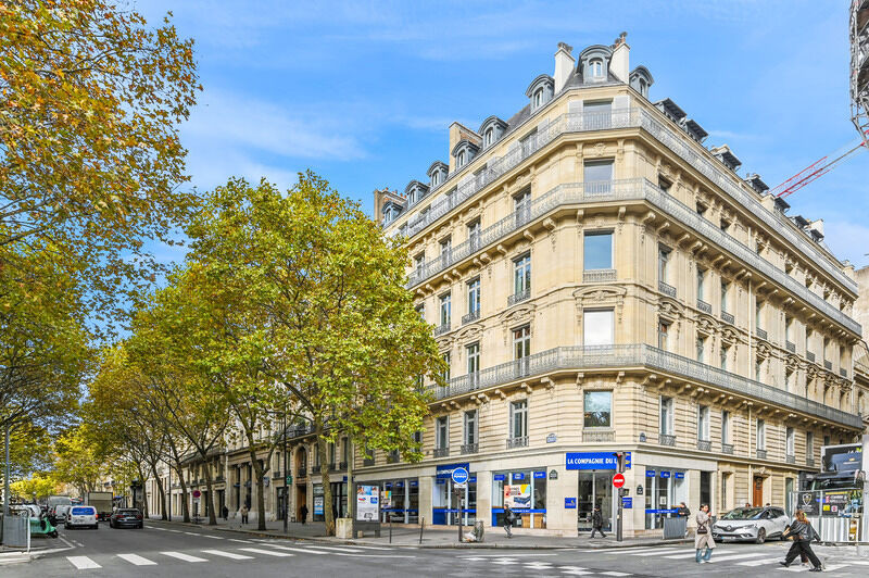 
                                                Location
                                                 Location Bureaux Paris 75008
