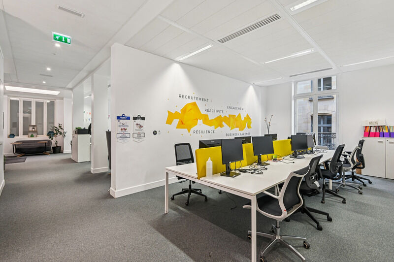 
                                                Location
                                                 Location Bureaux Paris 75008