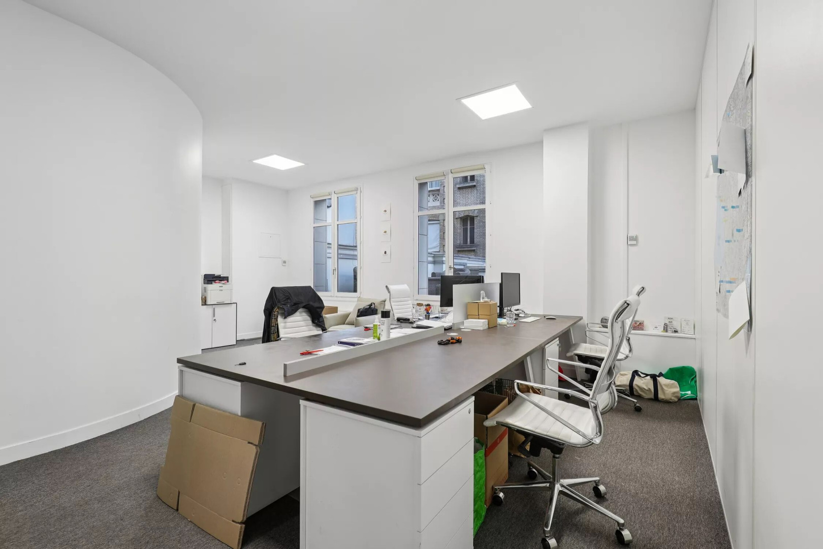 
                                                Location
                                                 Location Bureaux Paris 75008