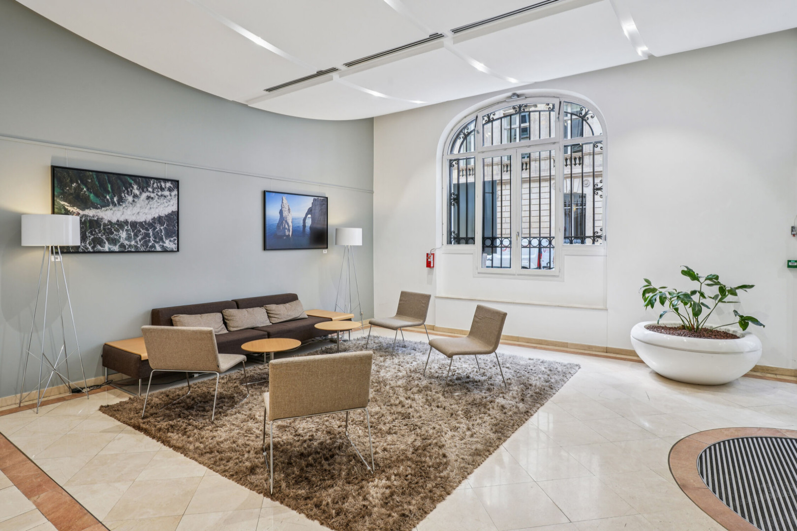 
                                                Location
                                                 Location Bureaux Paris 75008
