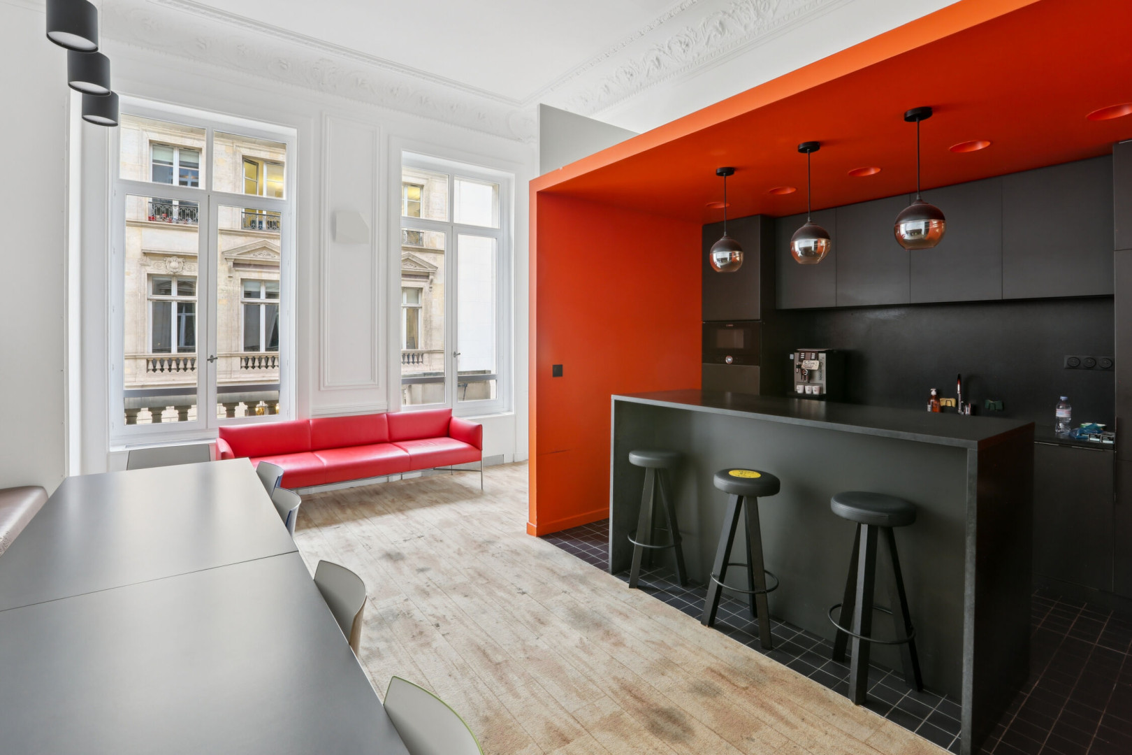 
                                                Location
                                                 Location Bureaux Paris 75008