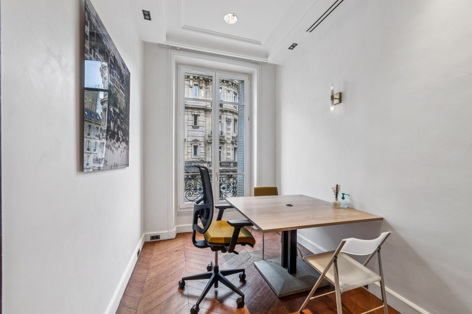 
                                                Location
                                                 Location Bureaux Paris 75008