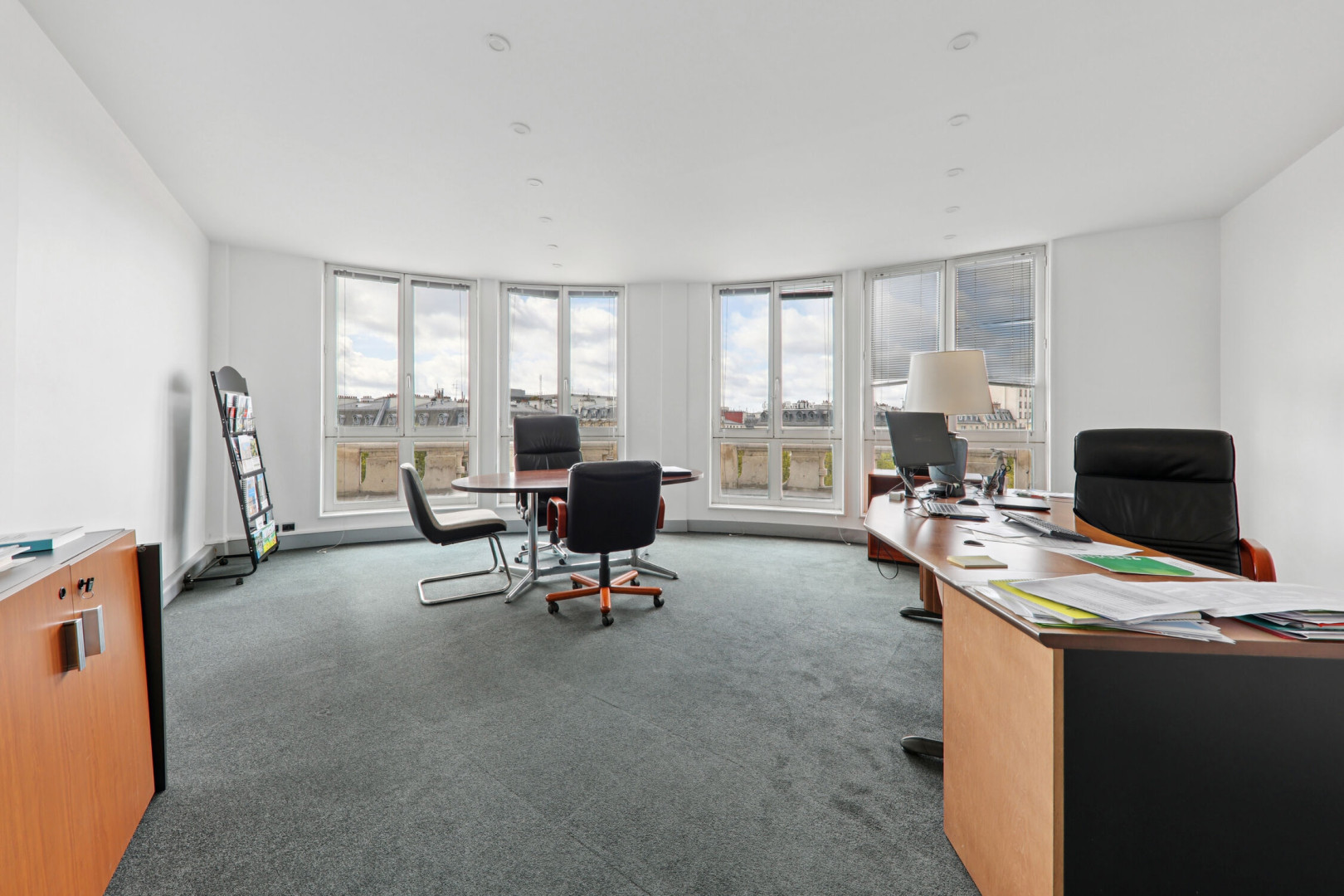 
                                                Location
                                                 Location Bureaux Paris 75008
