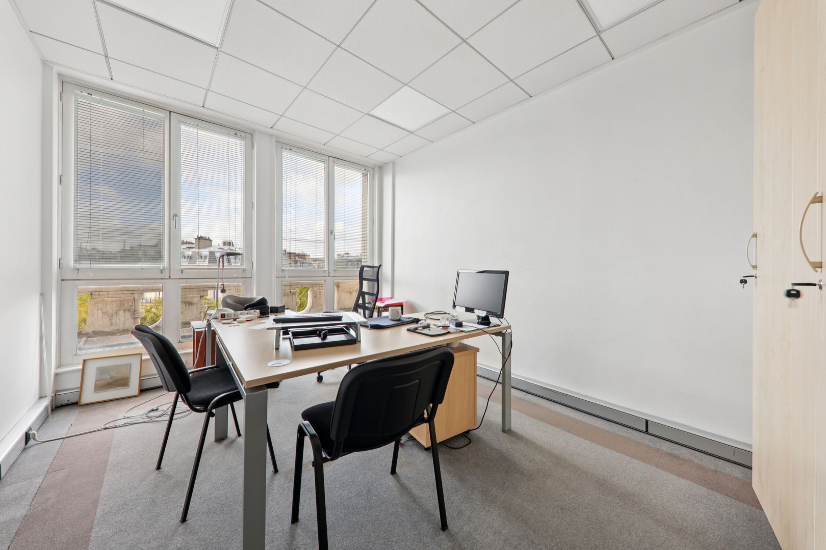 
                                                Location
                                                 Location Bureaux Paris 75008