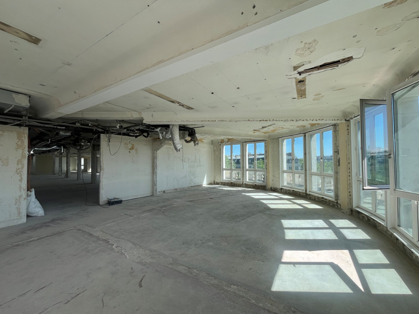 
                                                Location
                                                 Location Bureaux Paris 75008