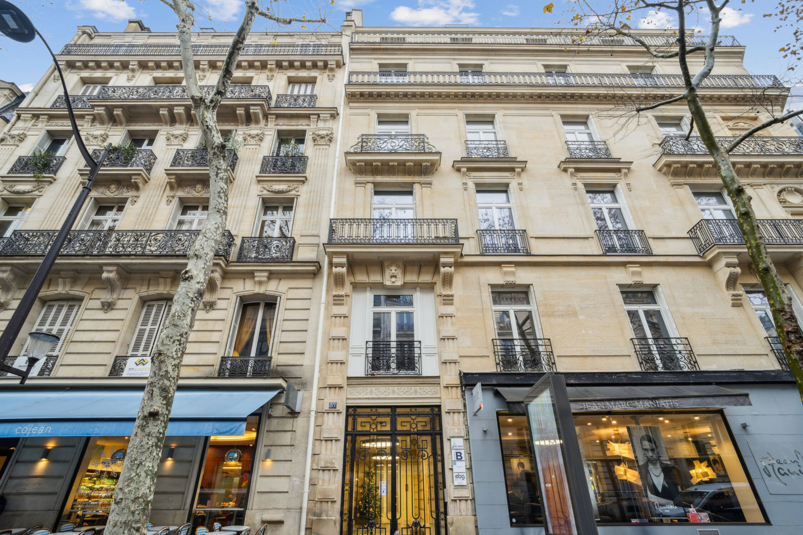 
                                                Location
                                                 Location Bureaux Paris 75008