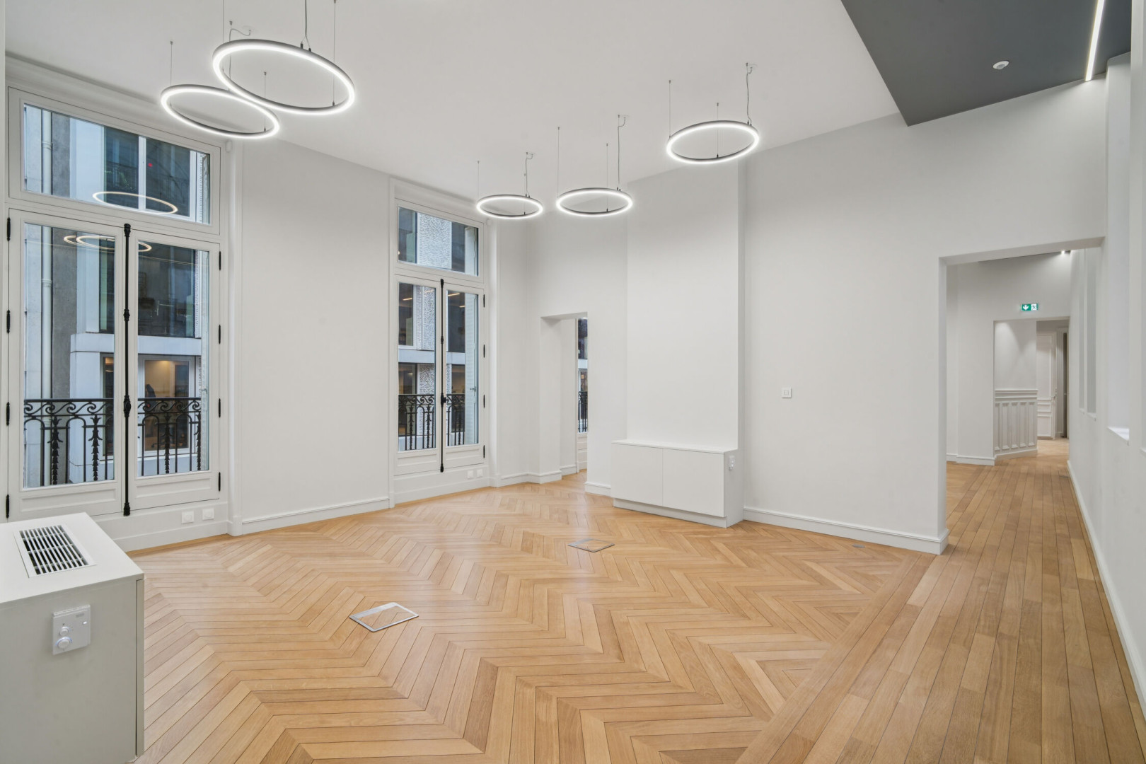 
                                                Location
                                                 Location Bureaux Paris 75008