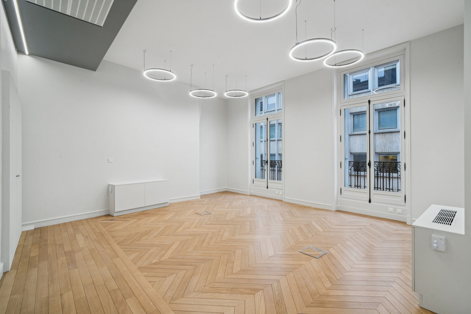 
                                                Location
                                                 Location Bureaux Paris 75008