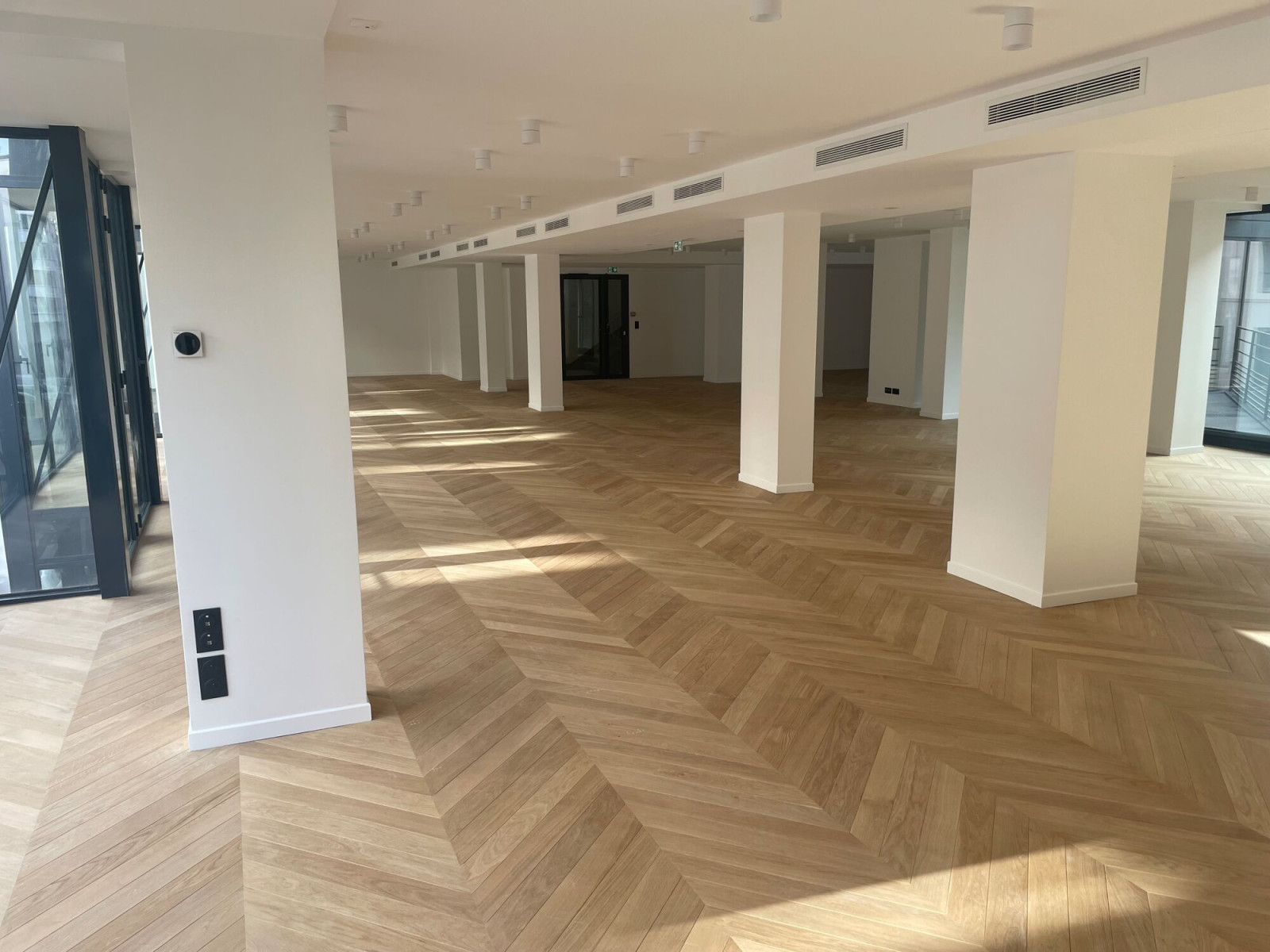 
                                                Location
                                                 Location Bureaux Paris 75008