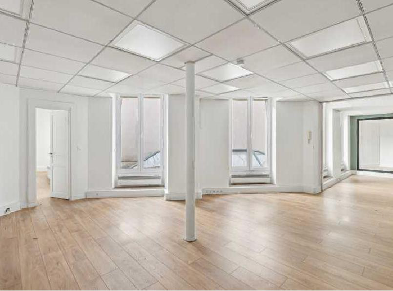 
                                                Location
                                                 Location Bureaux Paris 75008