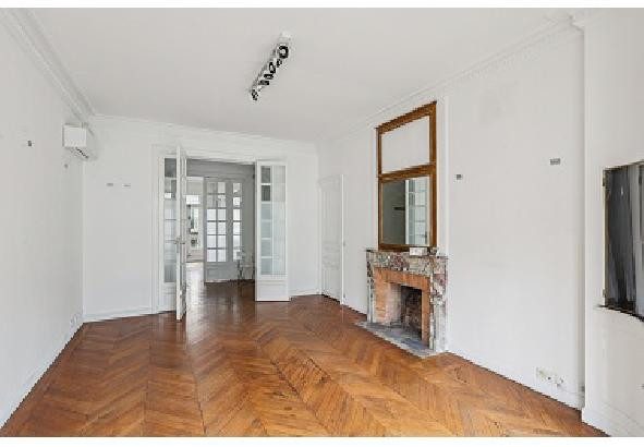
                                                Location
                                                 Location Bureaux Paris 75008