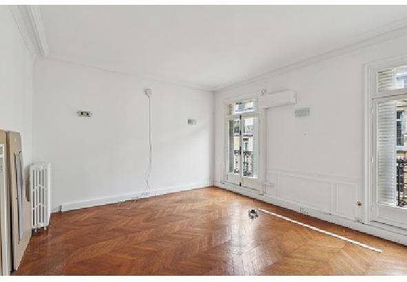
                                                Location
                                                 Location Bureaux Paris 75008