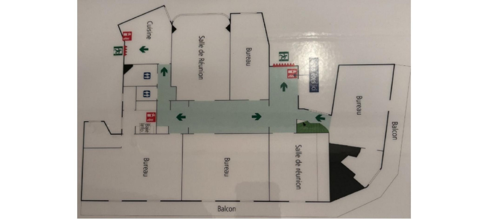 
                                                Location
                                                 Location Bureaux Paris 75008