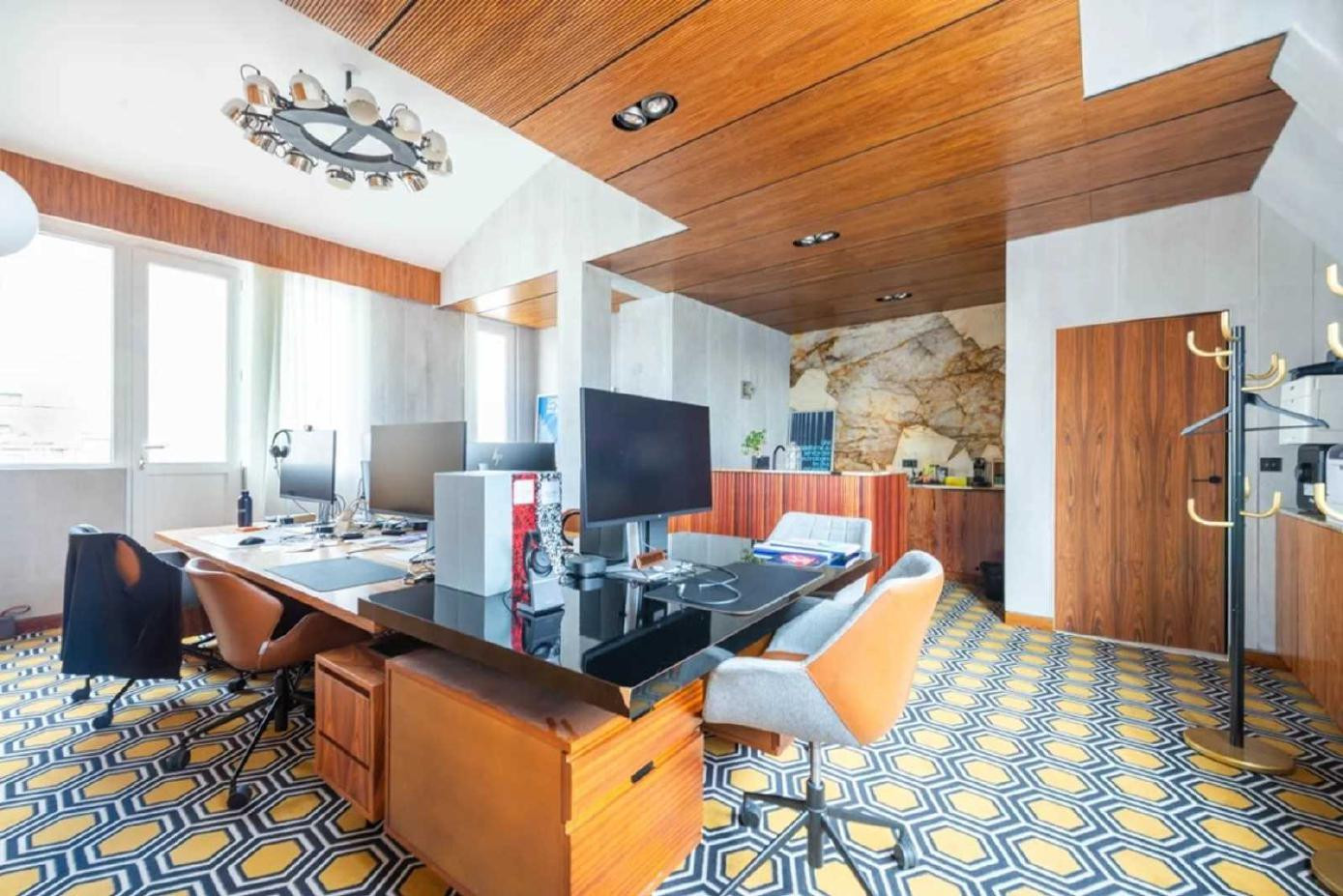 
                                                Location
                                                 Location Bureaux Paris 75008