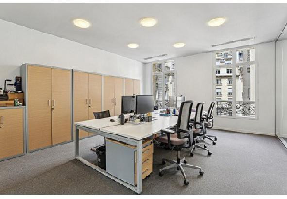 
                                                Location
                                                 Location Bureaux Paris 75008