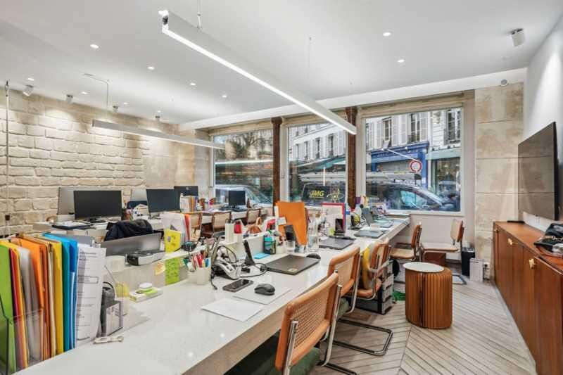 
                                                Location
                                                 Location Bureaux Paris 75008