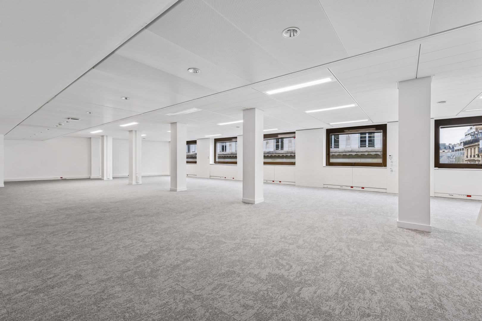 
                                                Location
                                                 Location Bureaux Paris 75008