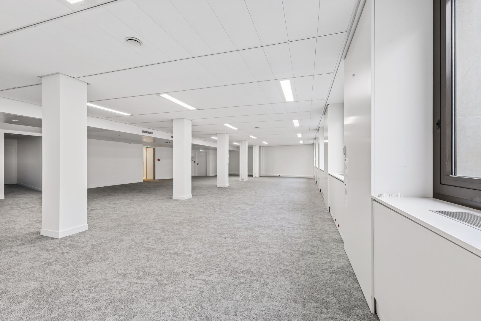 
                                                Location
                                                 Location Bureaux Paris 75008