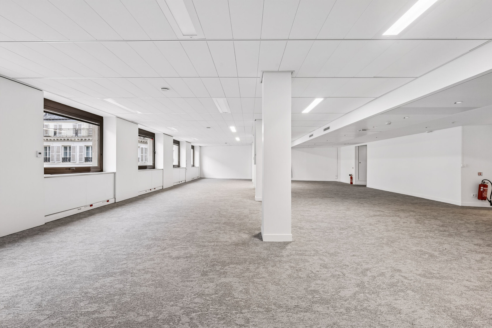 
                                                Location
                                                 Location Bureaux Paris 75008