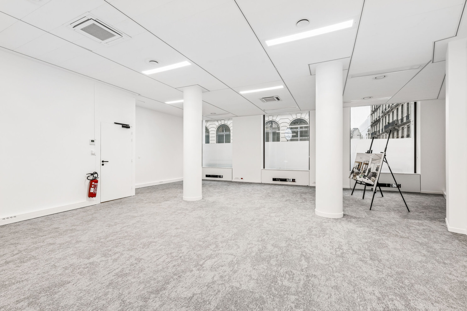 
                                                Location
                                                 Location Bureaux Paris 75008