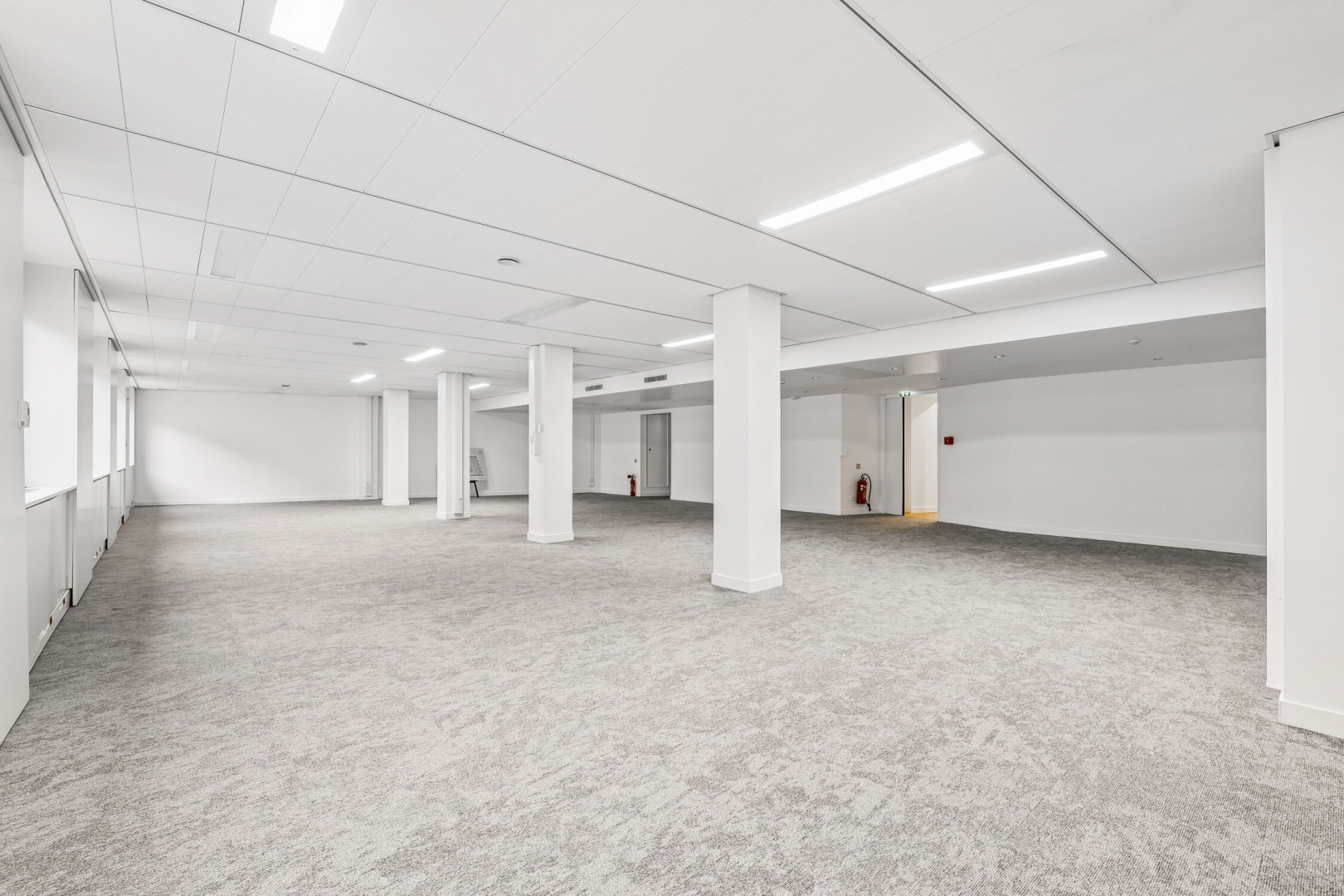
                                                Location
                                                 Location Bureaux Paris 75008