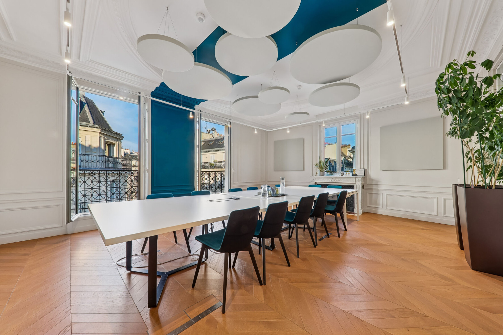 
                                                Location
                                                 Location Bureaux Paris 75008