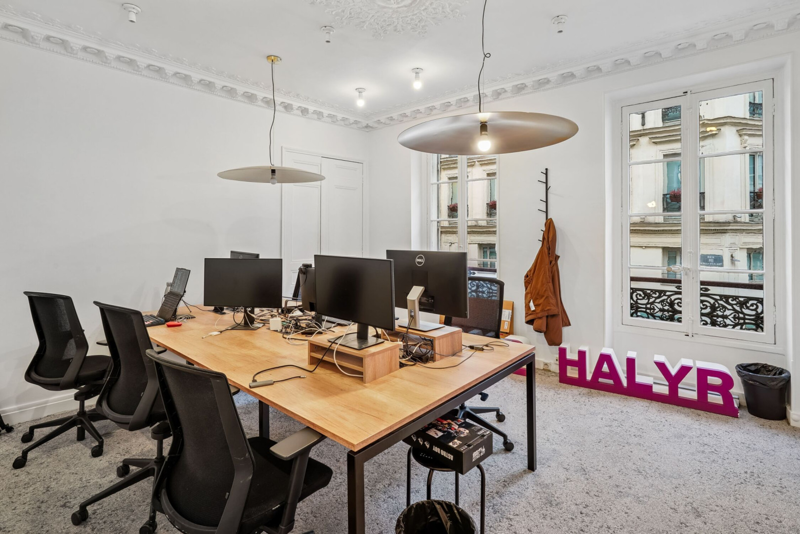 
                                                Location
                                                 Location Bureaux Paris 75008
