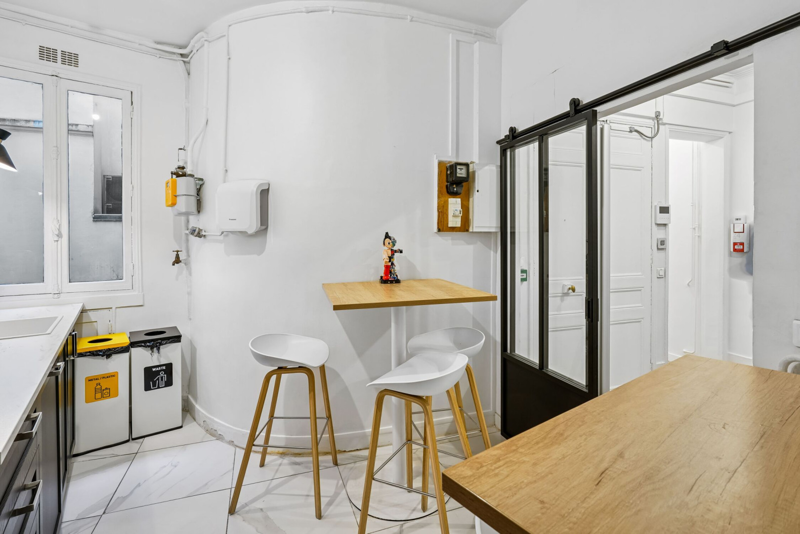 
                                                Location
                                                 Location Bureaux Paris 75008
