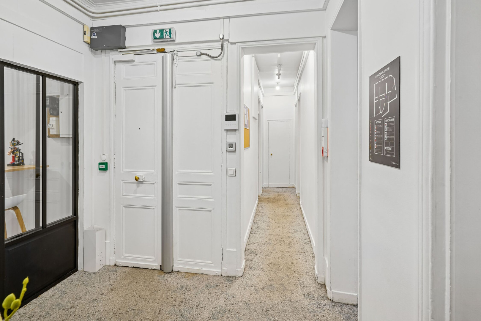 
                                                Location
                                                 Location Bureaux Paris 75008